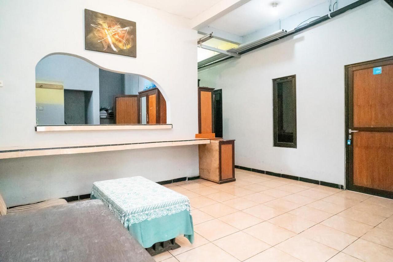 Jotel Guest House Mitra Reddoorz Pulauberayan Exterior photo